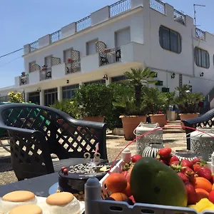  Bed & Breakfast Midolo Italia